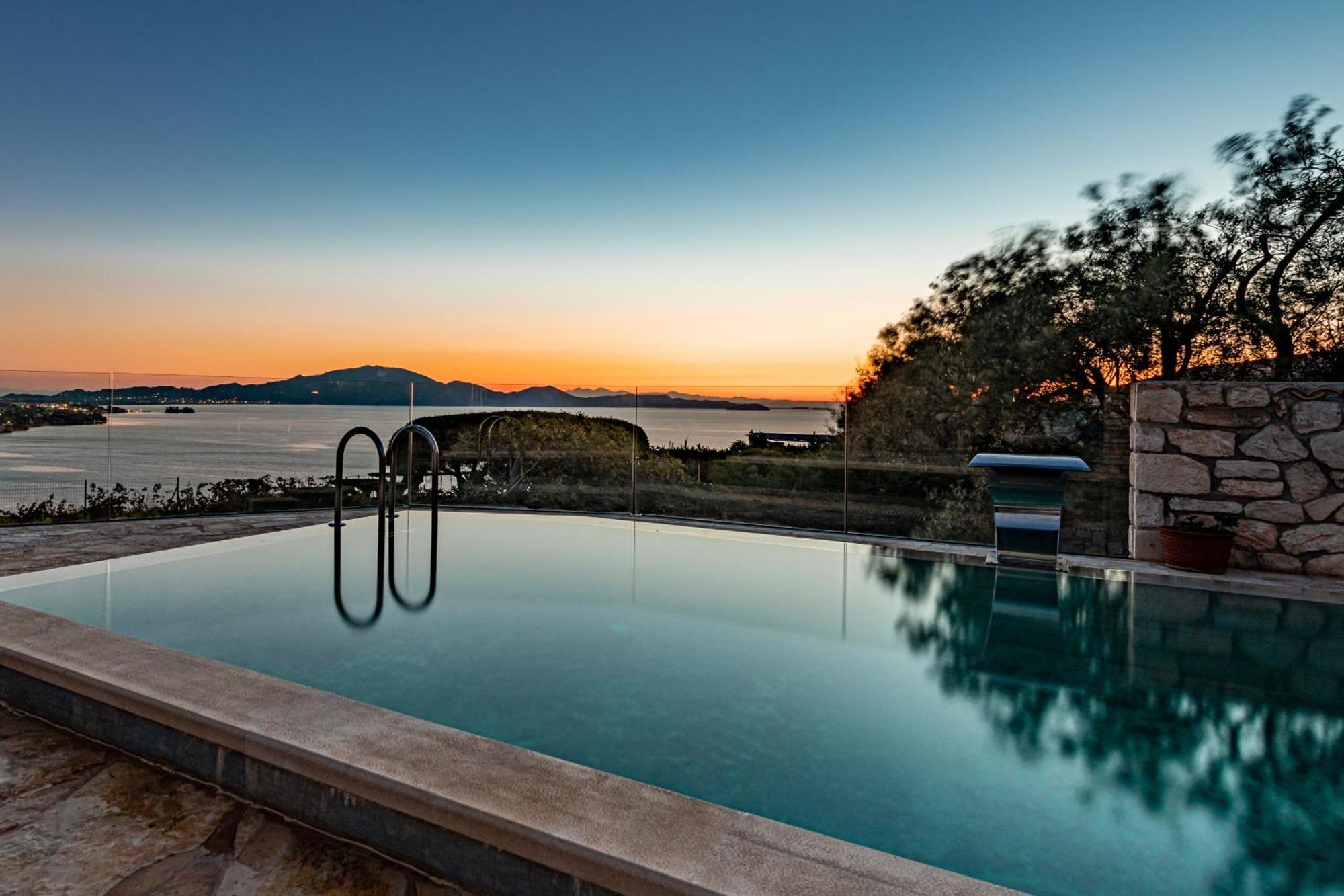 Kymaros Villas Keri Rum bild